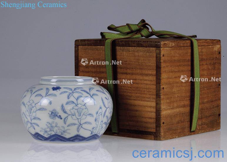 Ming chenghua Blue and white flower pot