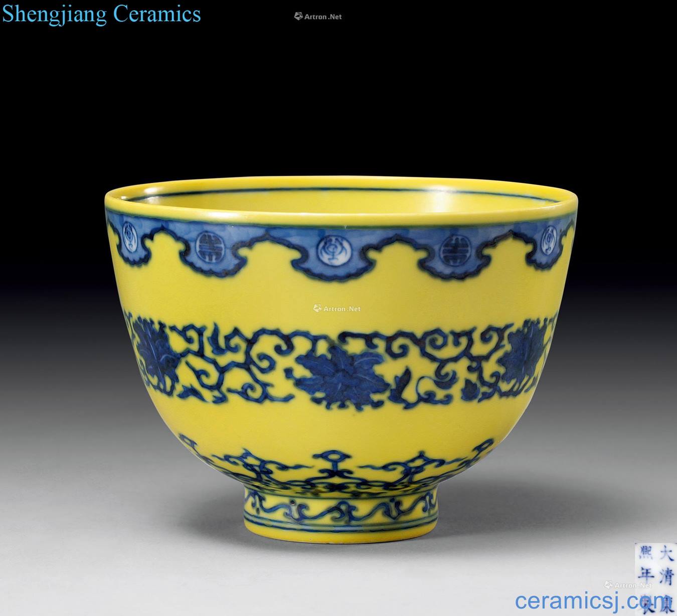 The qing emperor kangxi Yellow blue and white tie up branch flowers golden bell bowl