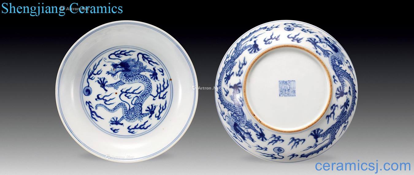 Qing qianlong Blue and white YunLongWen plate