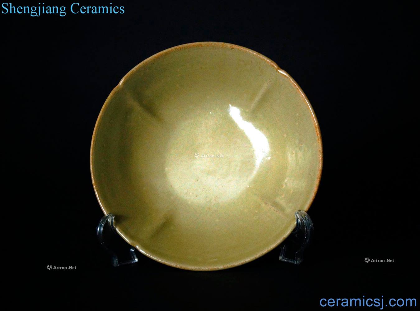 The tang dynasty, the kiln celadon four flower disc