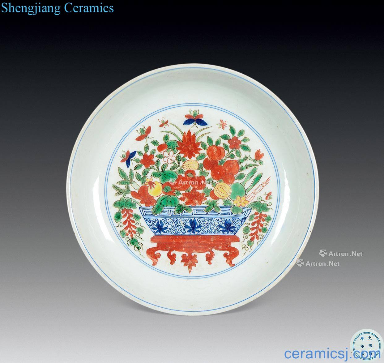 The colorful flower pattern plate