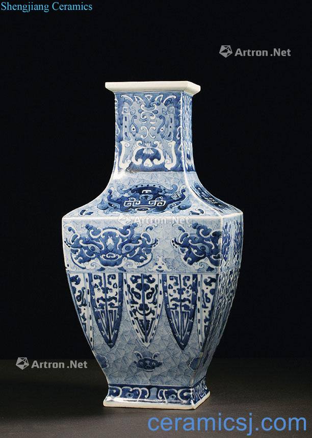 Qing qianlong Blue and white ancient beast grain square bottles