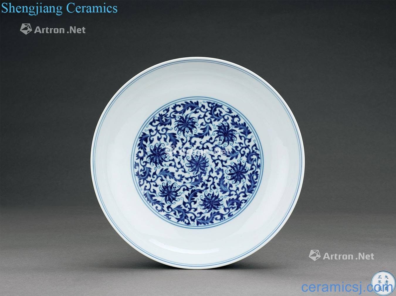 Qing yongzheng Blue and white lotus flower tray