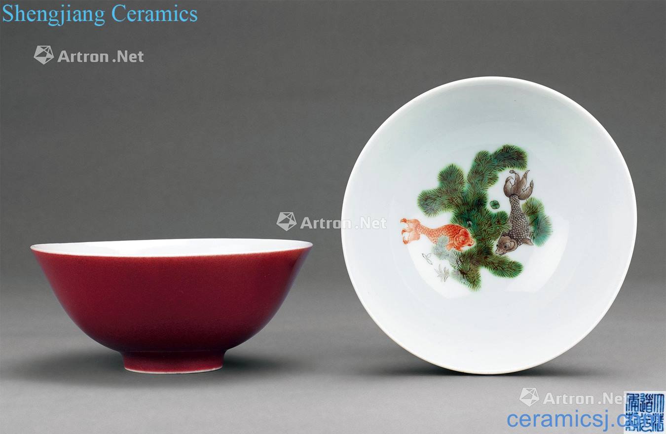 Clear light red glaze in algal grain powder enamel fish bowl (a)