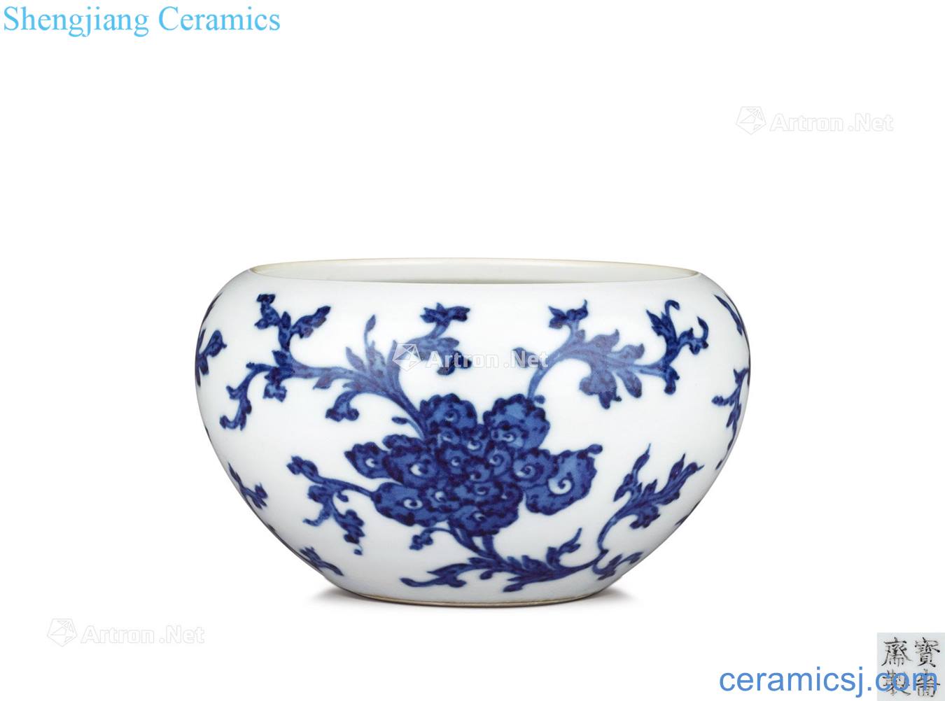 Qing qianlong "treasure increase lent system" model of blue and white ruffled lotus flower grain port
