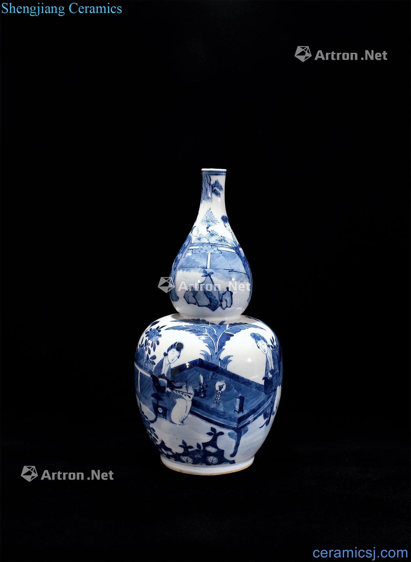 Qing dynasty blue and white gourd bottle