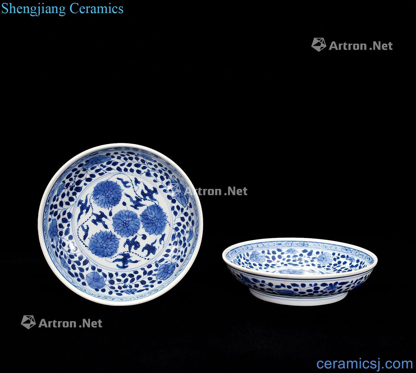 qing Blue and white tie up lotus flower tray (a)