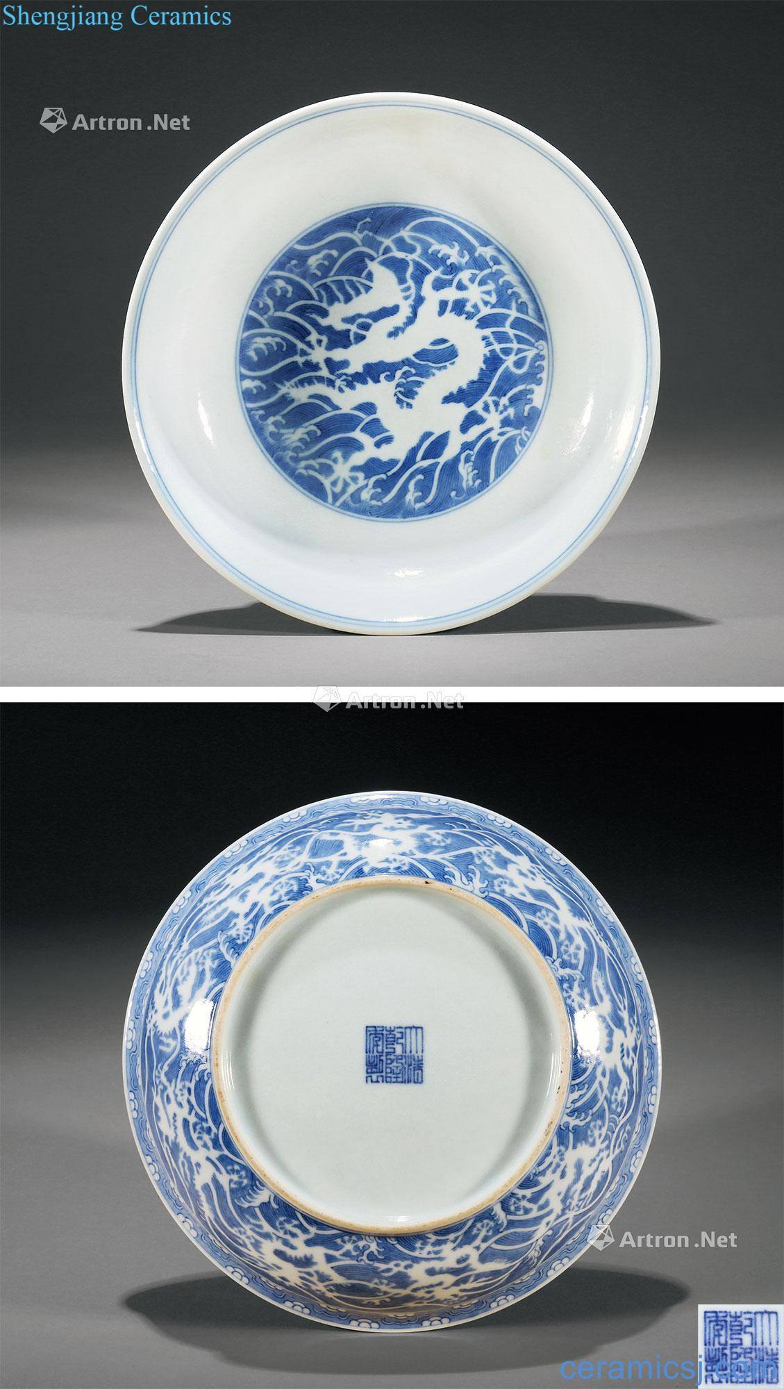 Qing qianlong Blue sea white dragon tray
