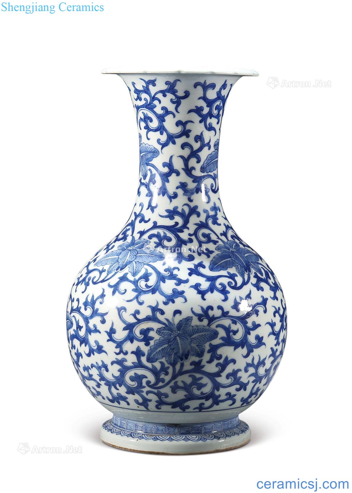 qing Blue and white passion flower bottle mouth