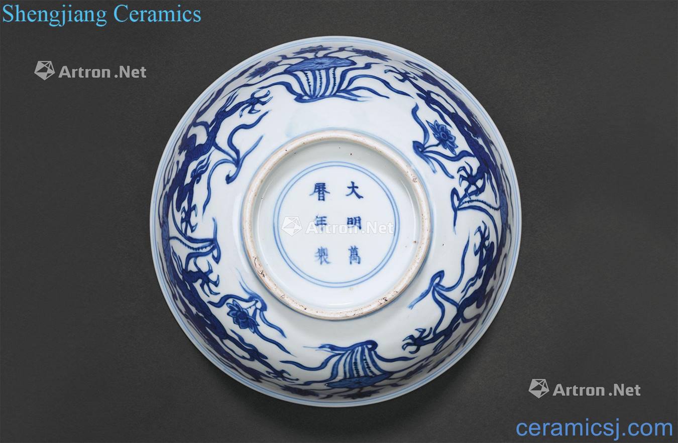 [] Ming wan li Imperial kiln porcelain in lotus flying green-splashed bowls