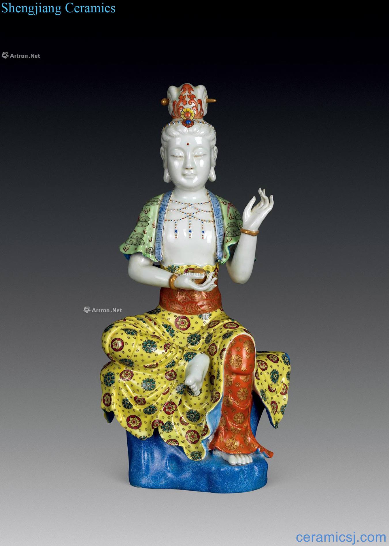 Qing qianlong enamel coral red paint guanyin cave