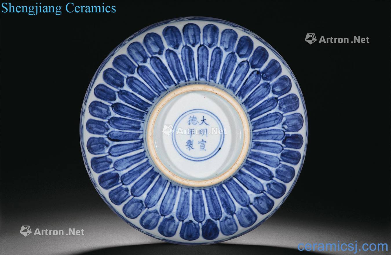 [] Ming xuande dynasty Imperial kiln porcelain of the four seasons flower tattoos lotus-shaped bowl
