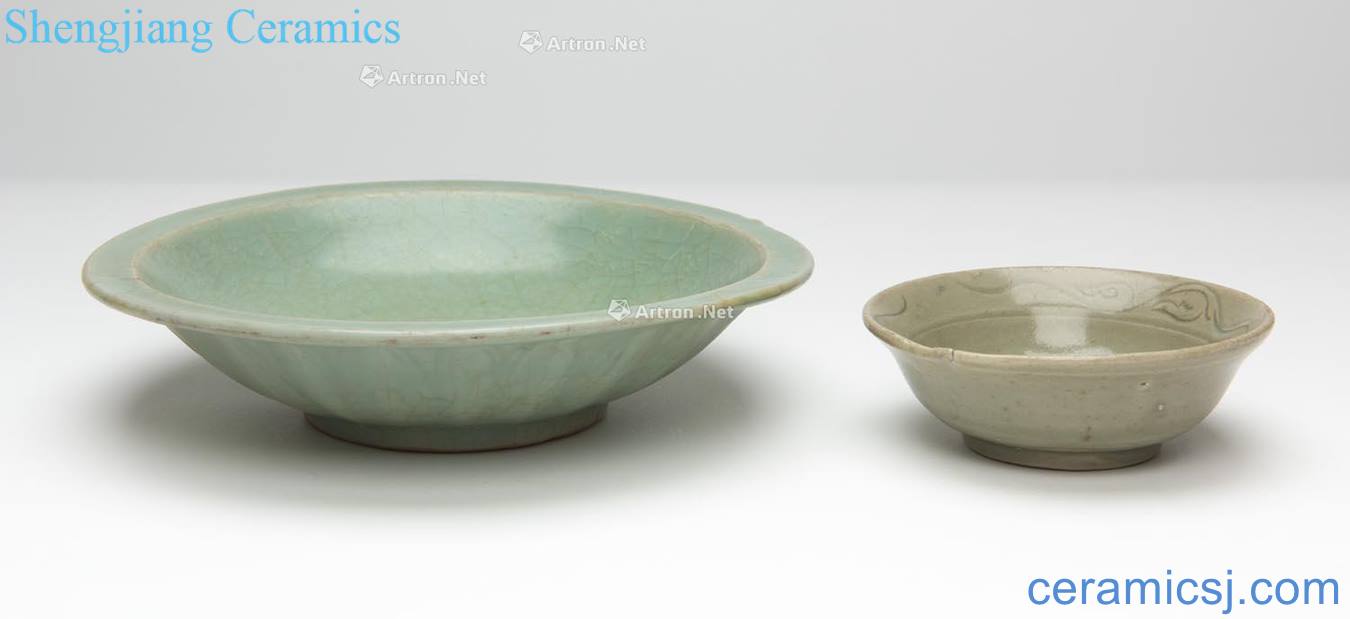 Yuan early, around the 14th century Longquan celadon Pisces plate