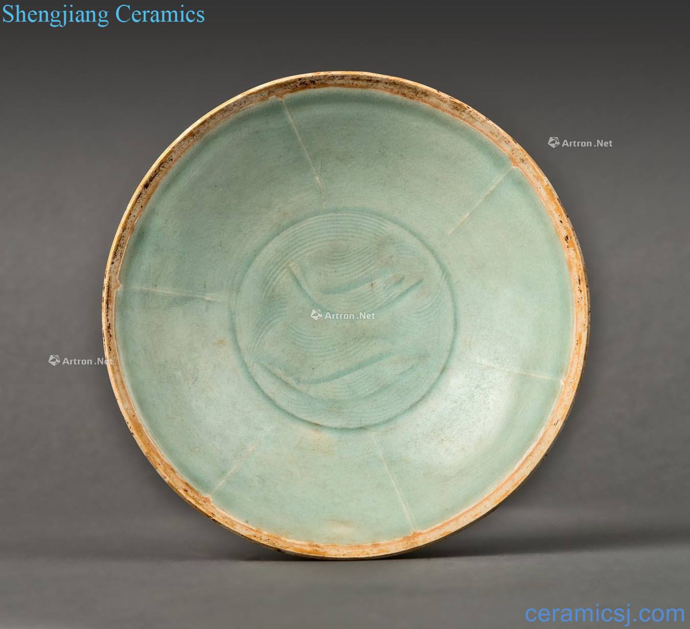 The southern song dynasty (1127-1279), green bowl Pisces lotus leaf