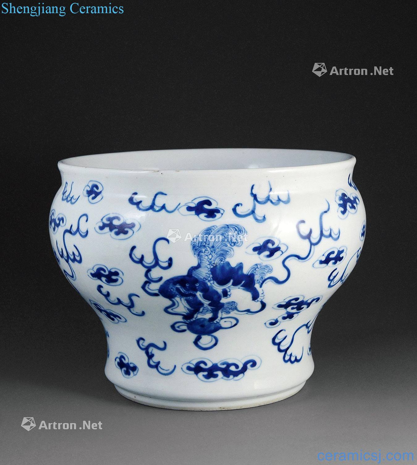 The qing emperor kangxi Blue and white lion tube furnace