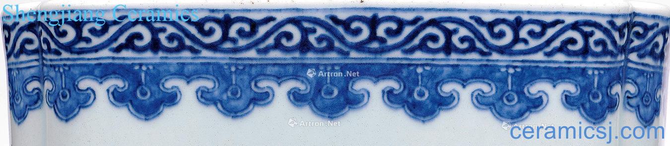 Qing qianlong blue-and-white medallion live lines through the ear and easy bottles