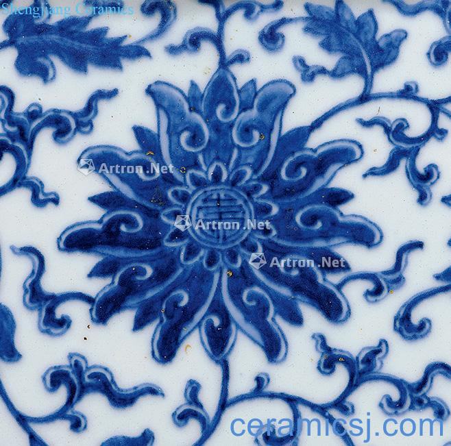 Qing qianlong blue-and-white medallion live lines through the ear and easy bottles