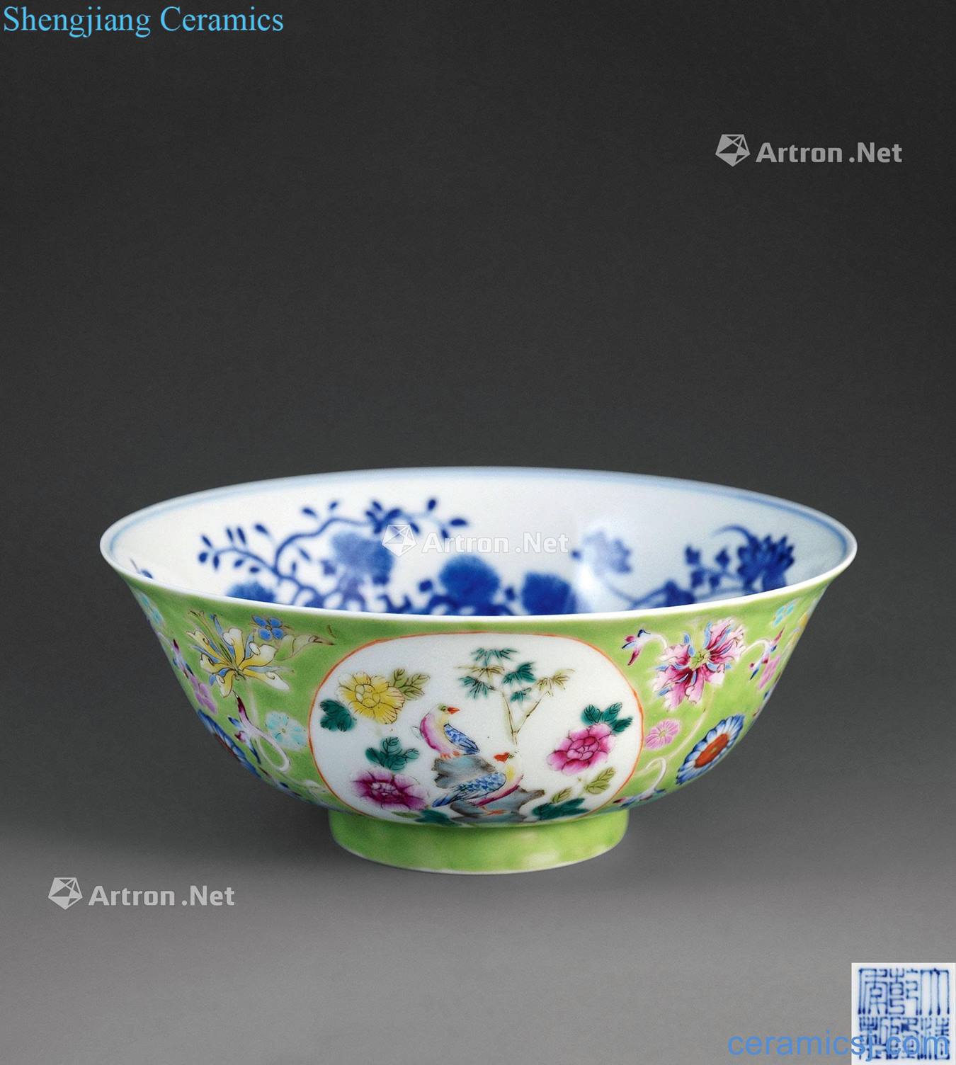 Qing porcelain enamel medallion flower-and-bird green-splashed bowls