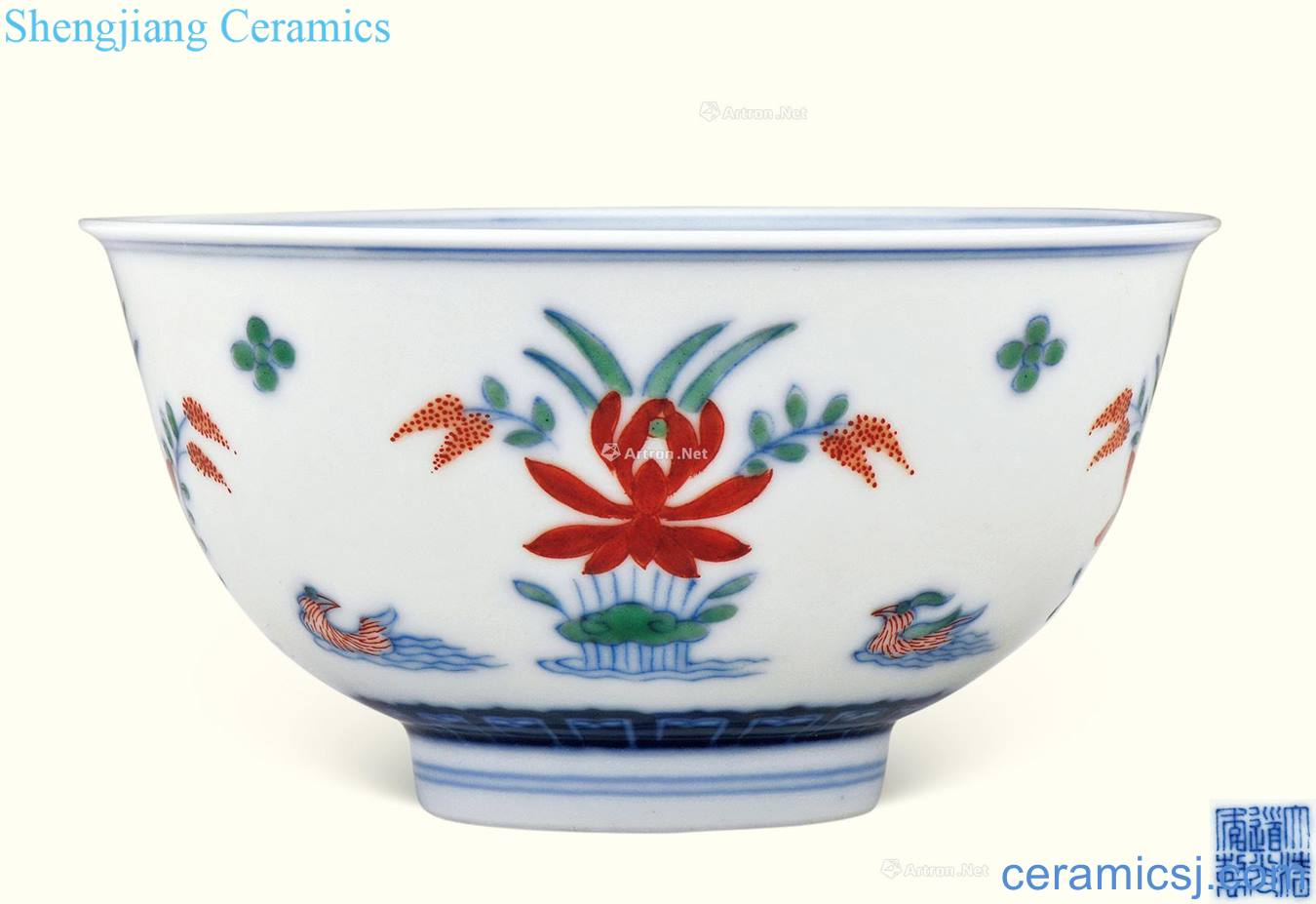 Qing daoguang bucket color bowl lotus pond and flowers and birds