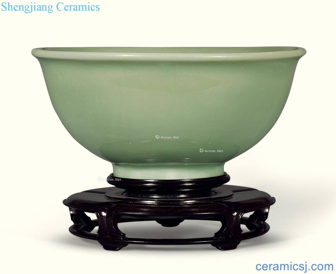 Ming yongle Longquan celadon flower bowl