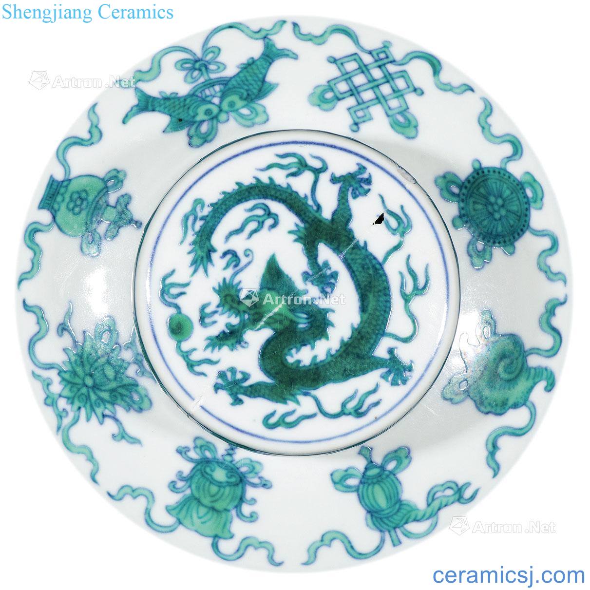 Qing qianlong dou eight auspicious color green dragon cover tank