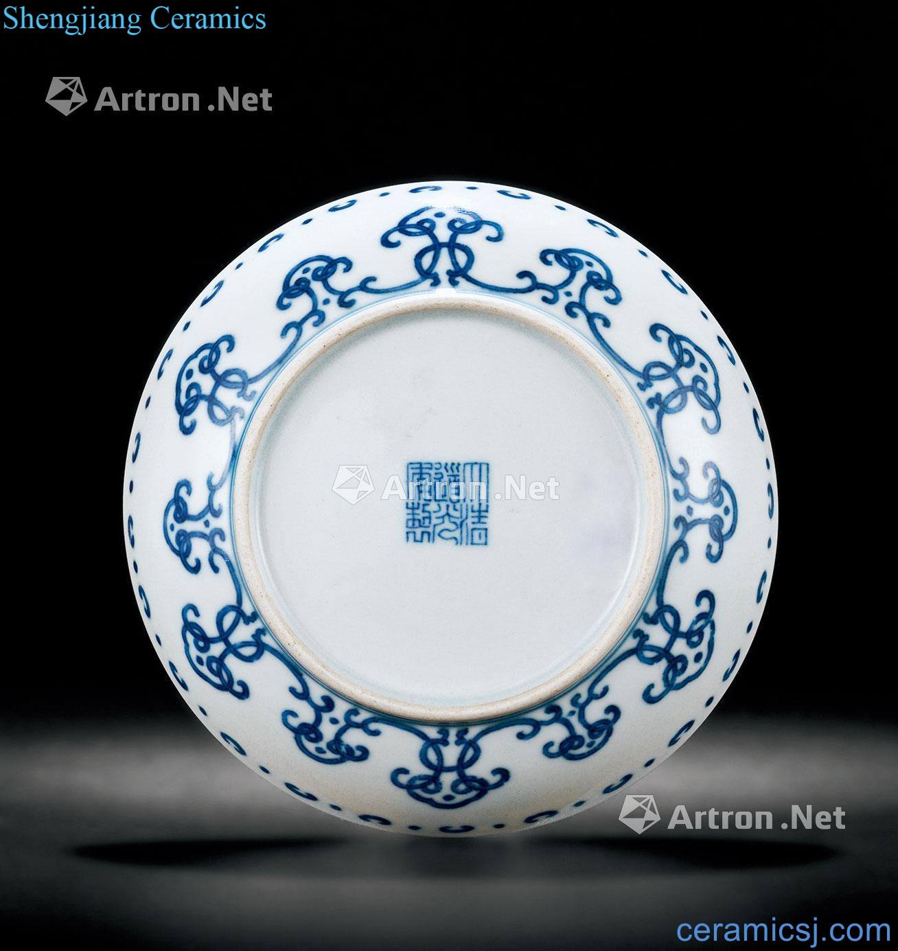 Qing daoguang Blue and white honeysuckle flower tray