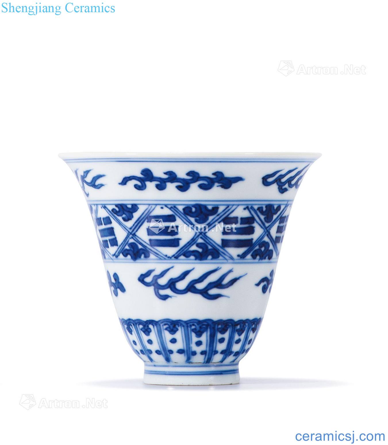 The qing emperor kangxi Blue and white gossip ganoderma lucidum grain the bell cup