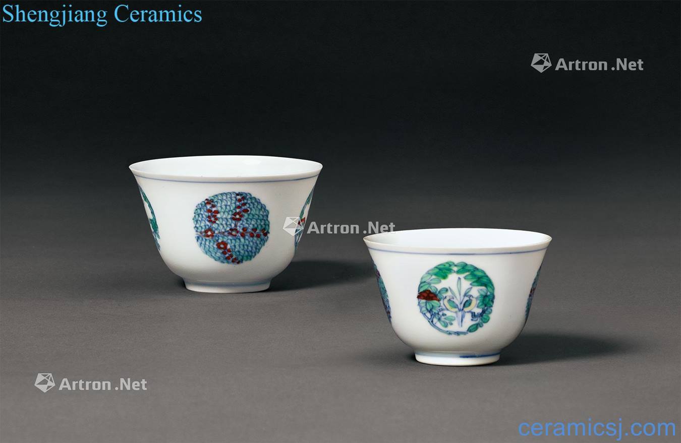 The qing emperor kangxi yongzheng bucket color the four seasons flower grain cup (a)