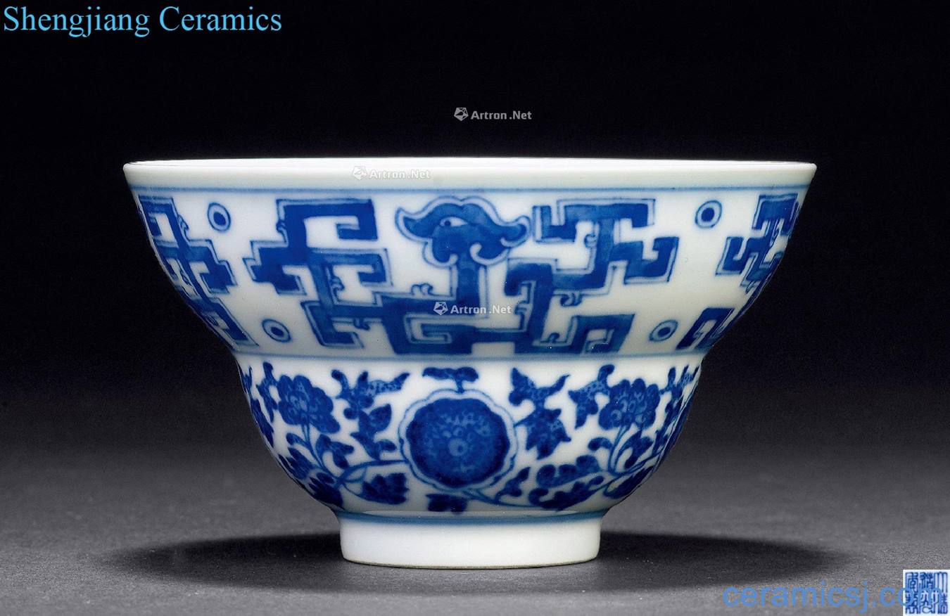 Qing daoguang Blue and white dragon bowl