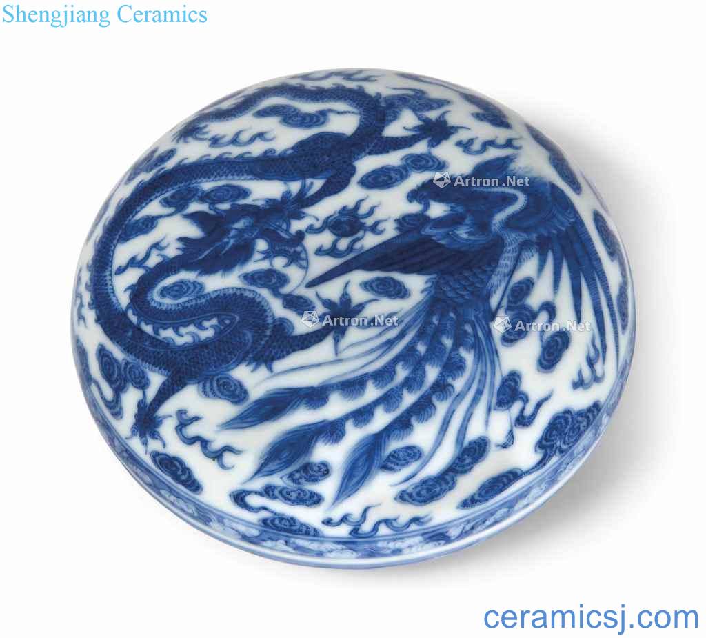 Guangxu period (1875-1908), A BLUE AND WHITE "DRAGON AND PHOENIX 'BOX AND COVER