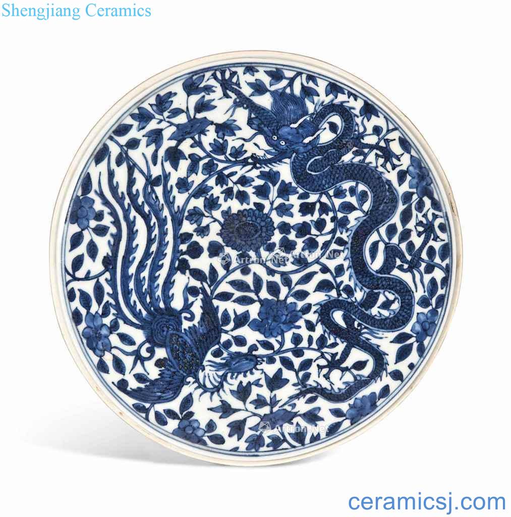 Wanli period (1573-1619), A BLUE AND WHITE "DRAGON AND PHOENIX 'CIRCULAR PLAQUE
