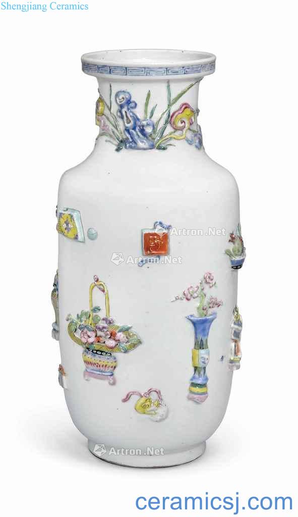 Yongzheng (17231735) A FAMILLE ROSE RELIEF - DECORATED 'HUNDRED ANTIQUES' VASE