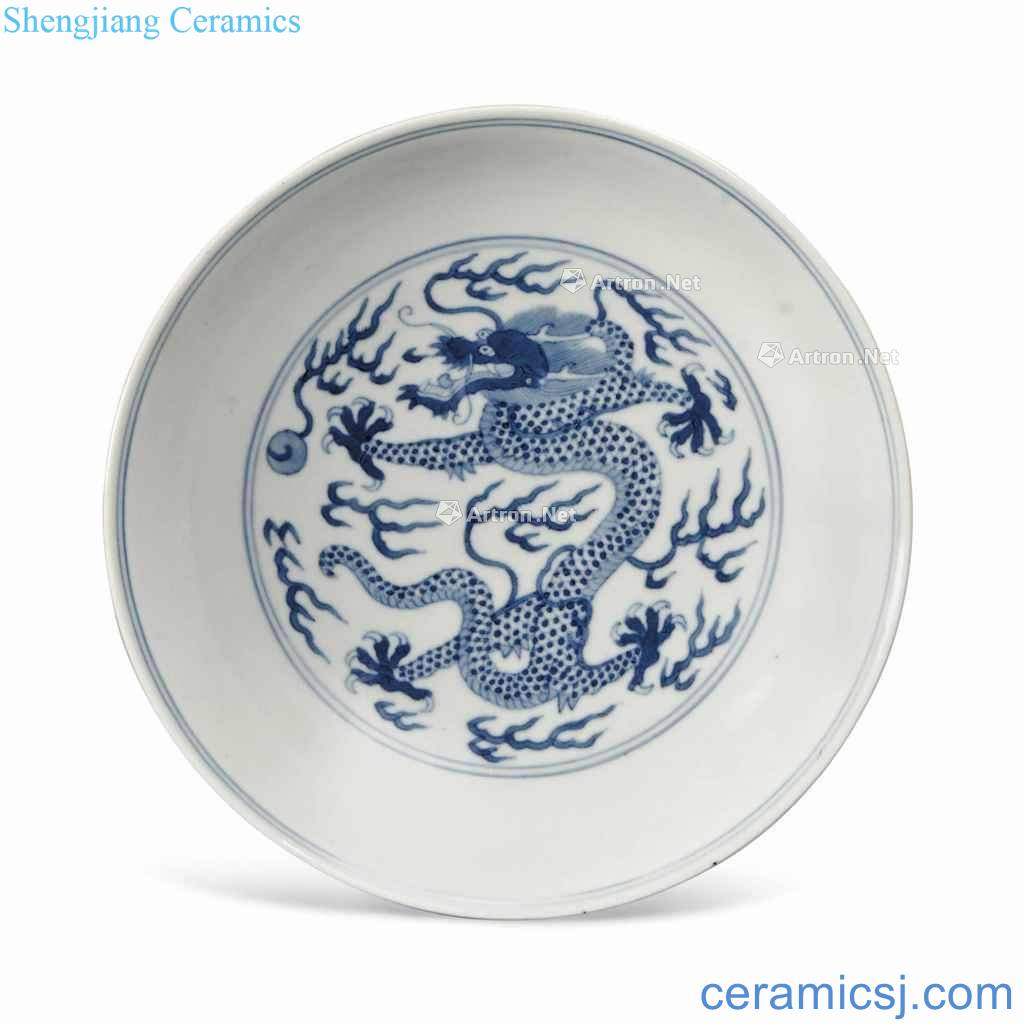 Daoguang period (1821-1850), A BLUE AND WHITE DRAGON DISH