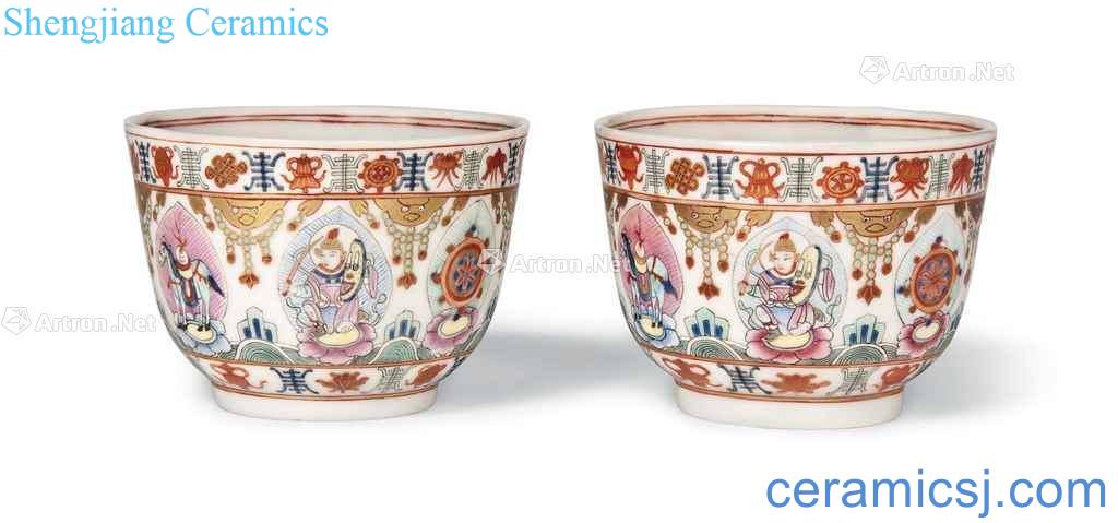 Qing daoguang (1821 ~ 1850), A PAIR OF FAMILLE ROSE 'BARAGON TUMED' CUPS