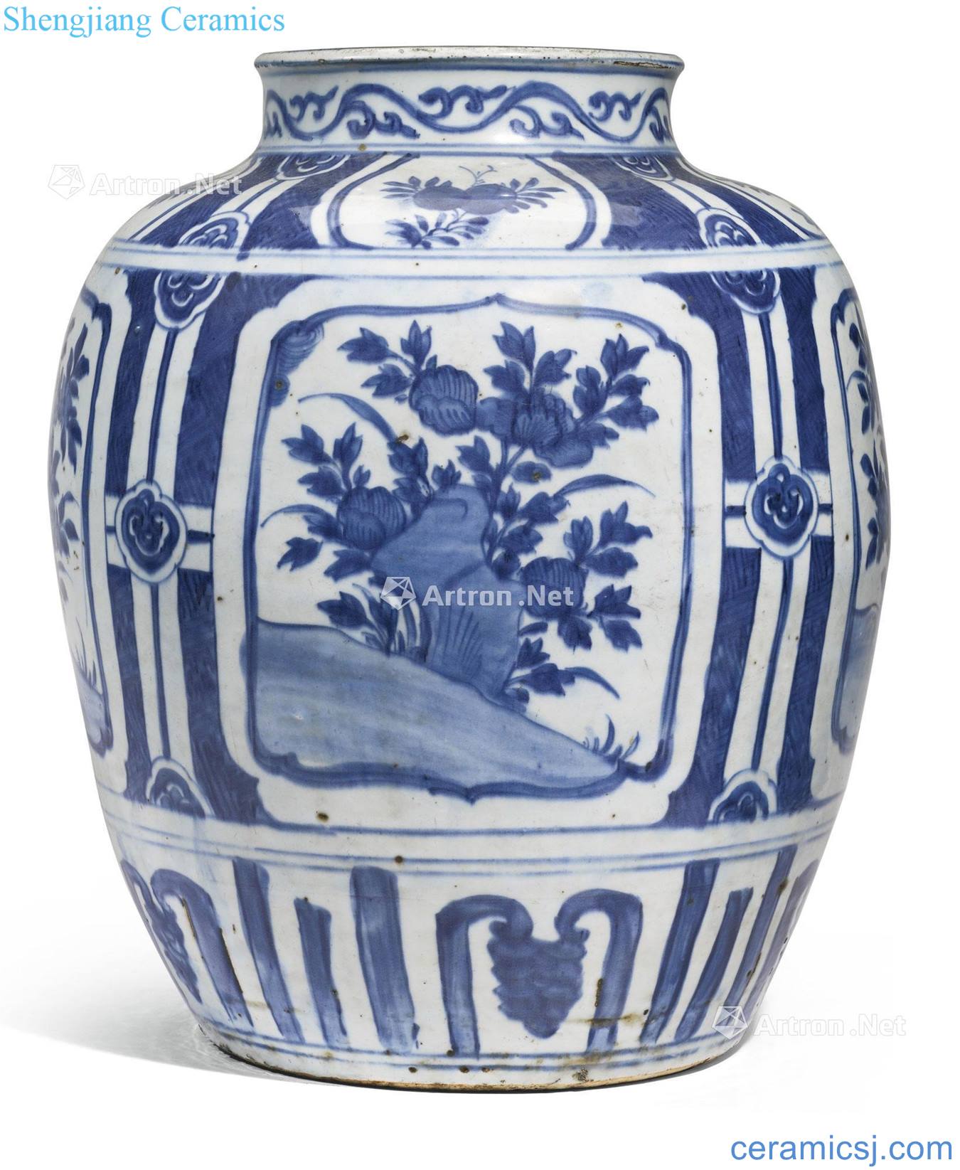 Ming wanli Blue and white medallion flower grain tank