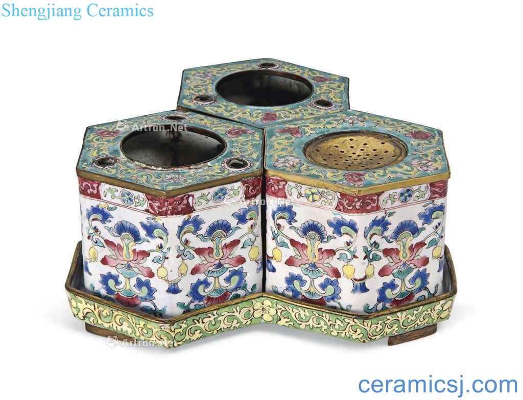 Qing emperor qianlong (1736-1795) A FAMILLE ROSE made ENAMEL INKWELL SET AND STAND