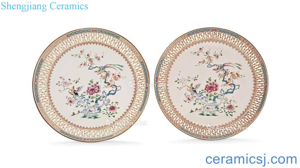Qing emperor qianlong (1736-1795), A PAIR OF FAMILLE ROSE RETICULATED SAUCER DISHES