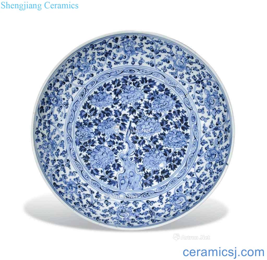 Ming hongzhi (1488 ~ 1505) A LARGE BLUE AND WHITE DISH