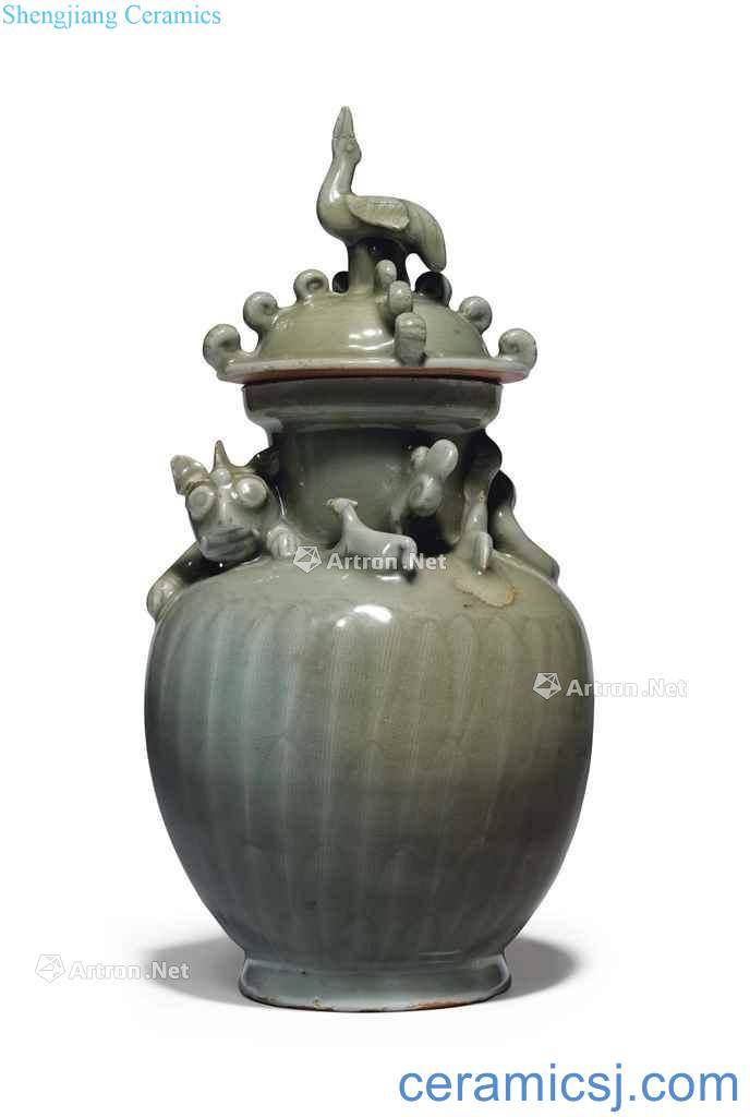 Northern song dynasty period A LONGQUAN CELADON GLAZED FUNERARY JAR AND COVER
