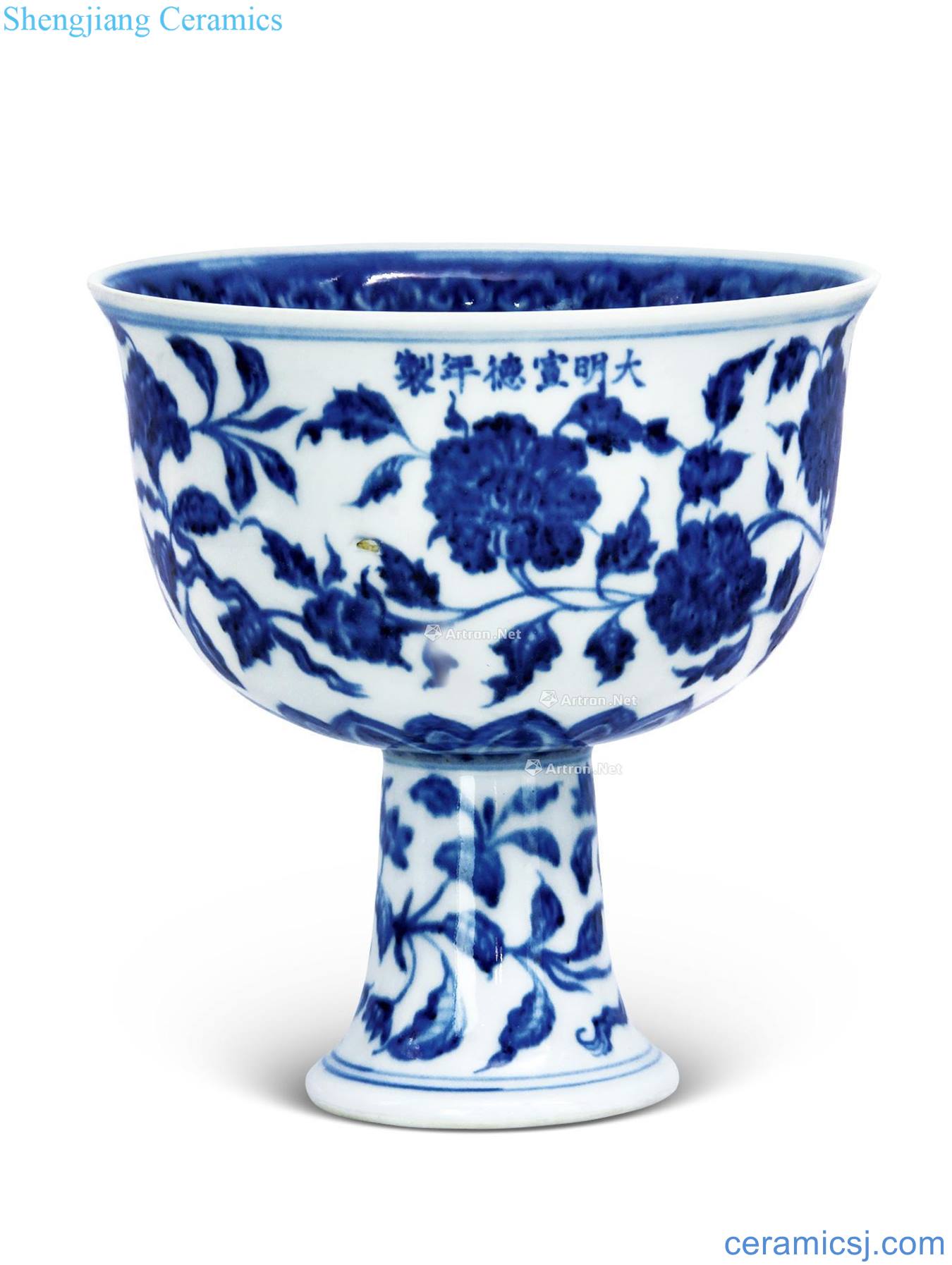 Ming xuande Blue and white flower tattoos footed bowl