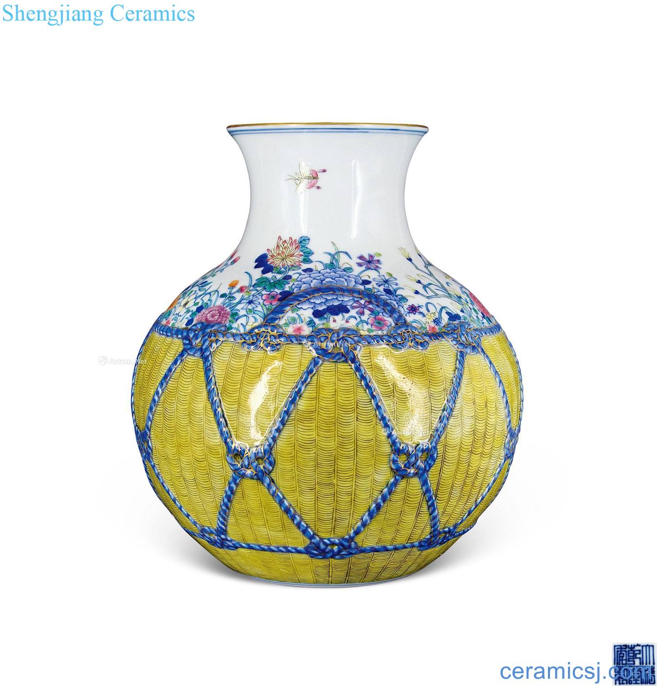 Qing qianlong Blue and white enamel floral print crate pomegranate