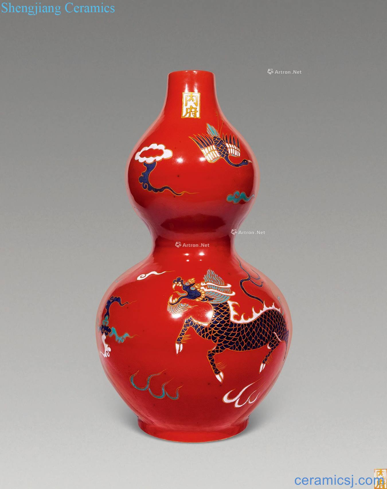 The yuan dynasty Red glaze three-color gourd bottle