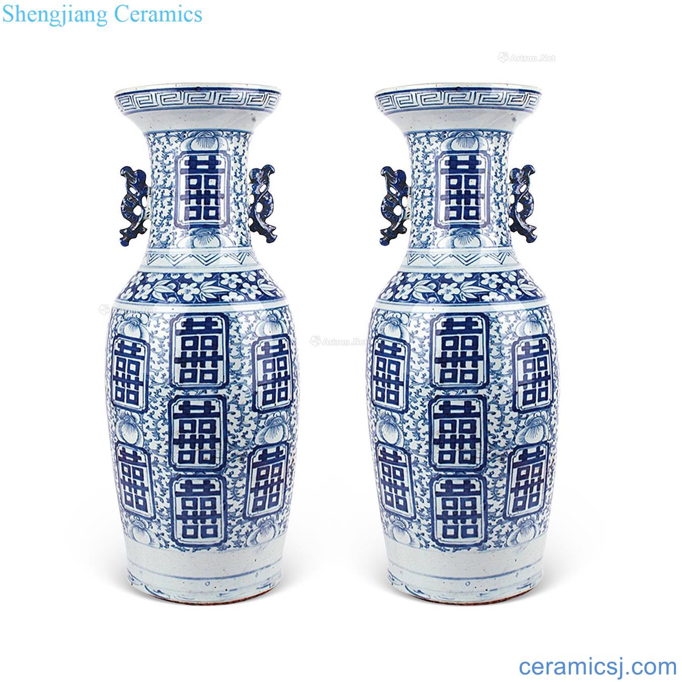 In the qing dynasty Blue and white double happiness beast ear dish buccal bottle (a)