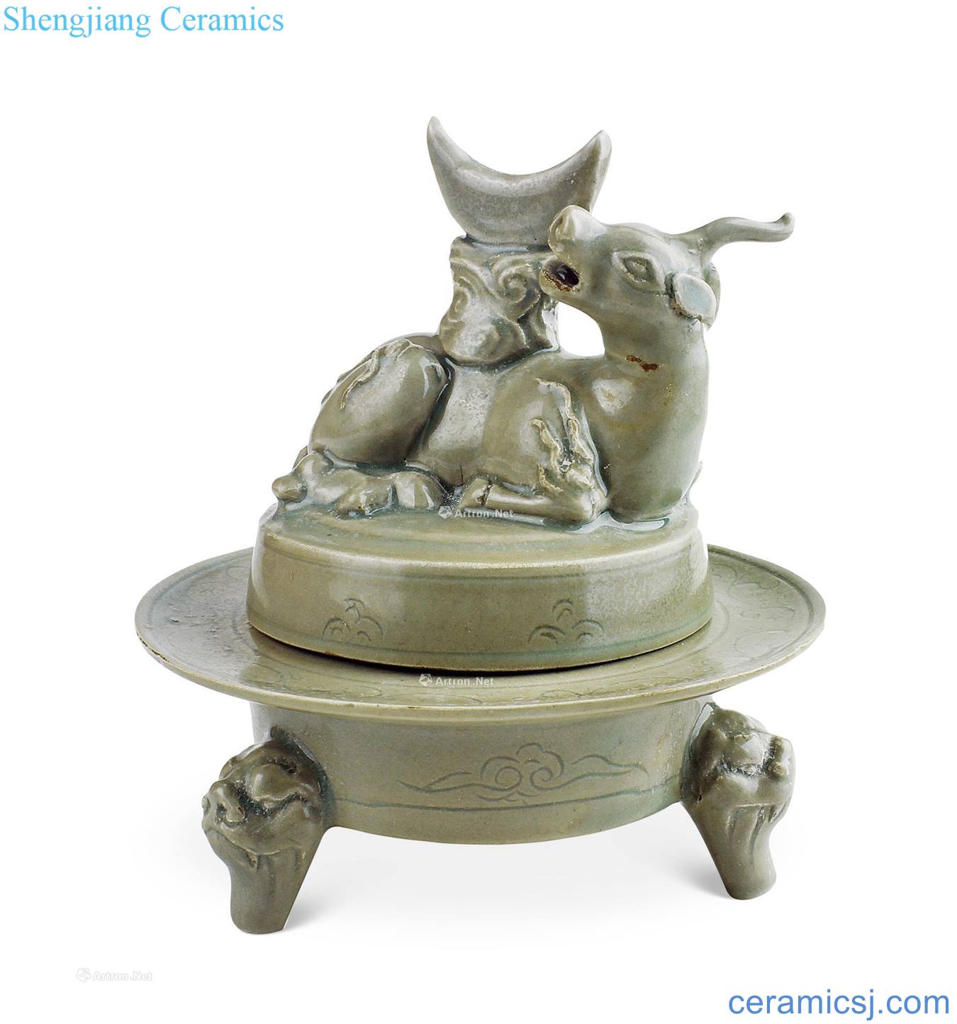 The song dynasty kiln rhinoceros full moon sweet fume with three legs