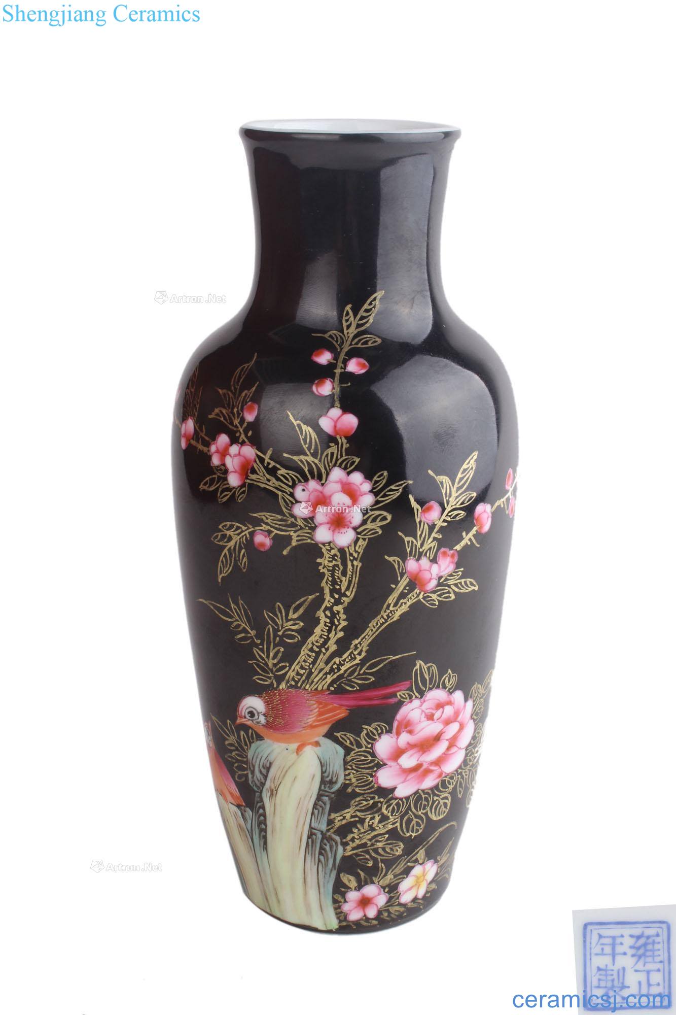 Yongzheng sharply glaze powder enamel goddess of mercy bottle