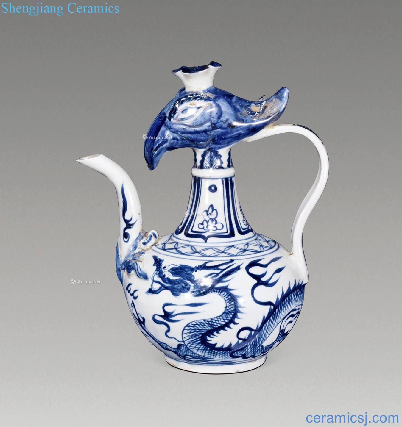 yuan Blue and white dragon tail ewer