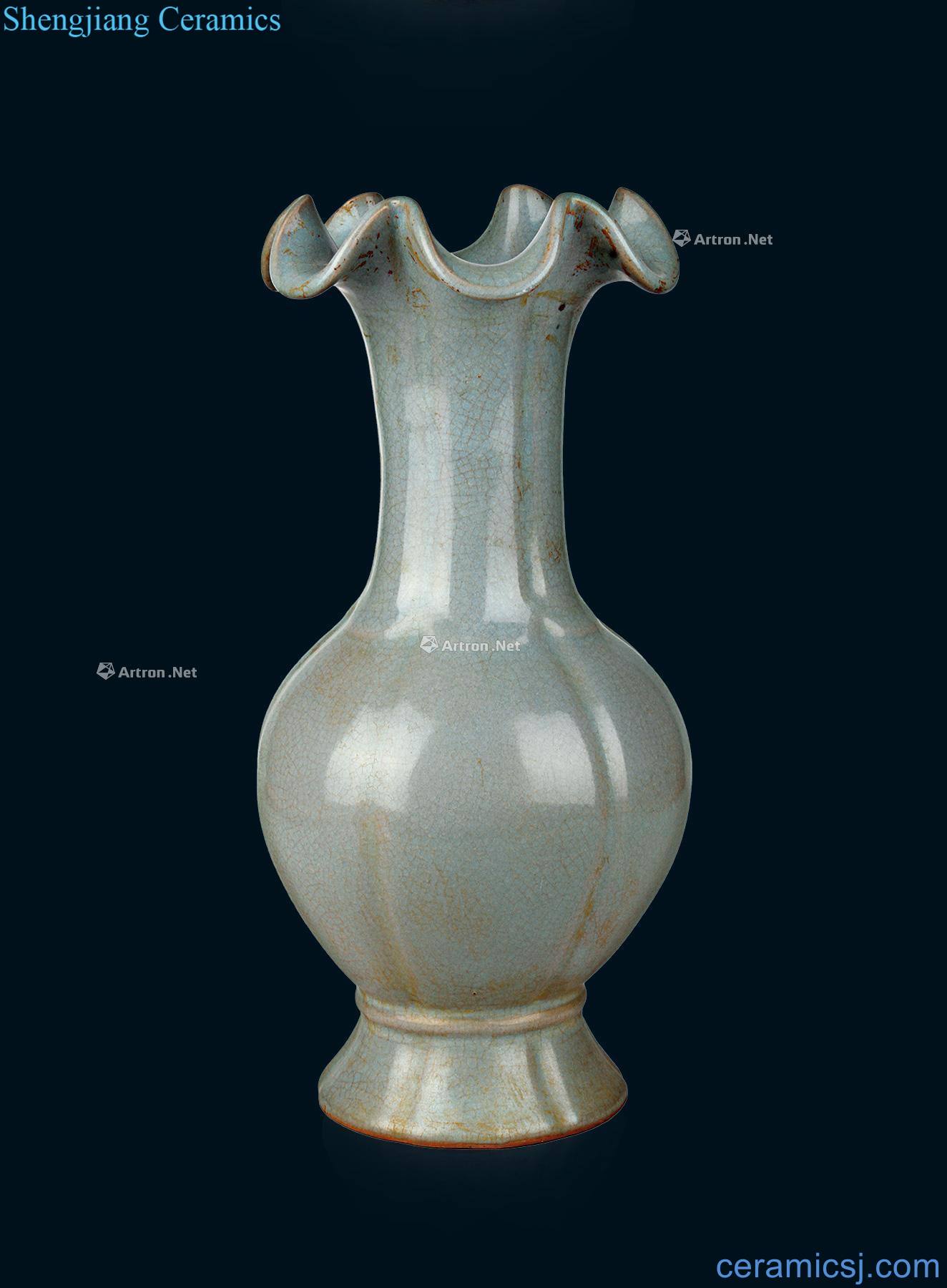 The song dynasty Your kiln melon leng flower bottle mouth