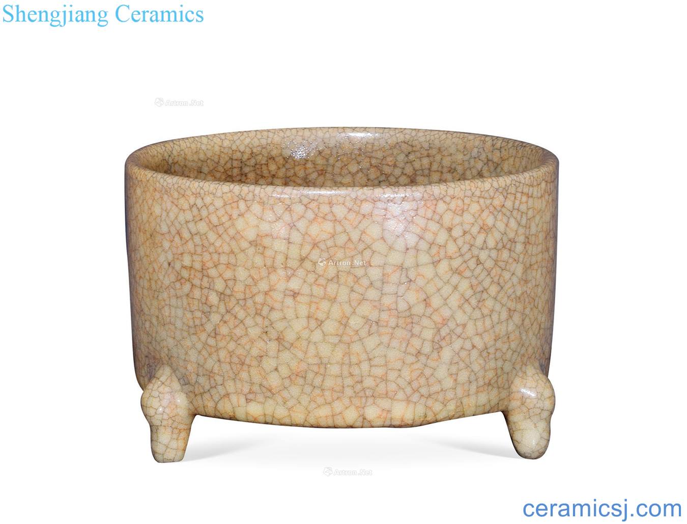 Song brother cream-colored glaze kiln furnace with three legs