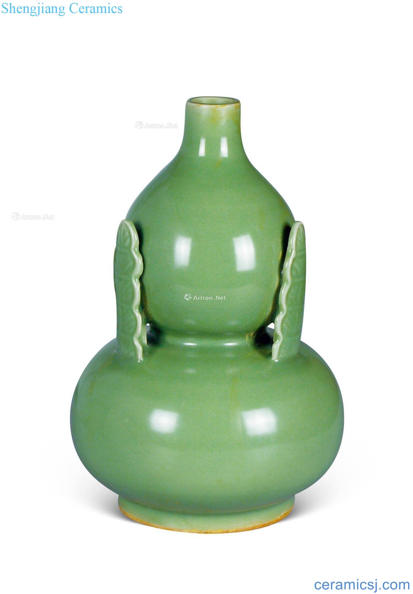 The southern song dynasty blue glaze gourd plastic coated in the bottle