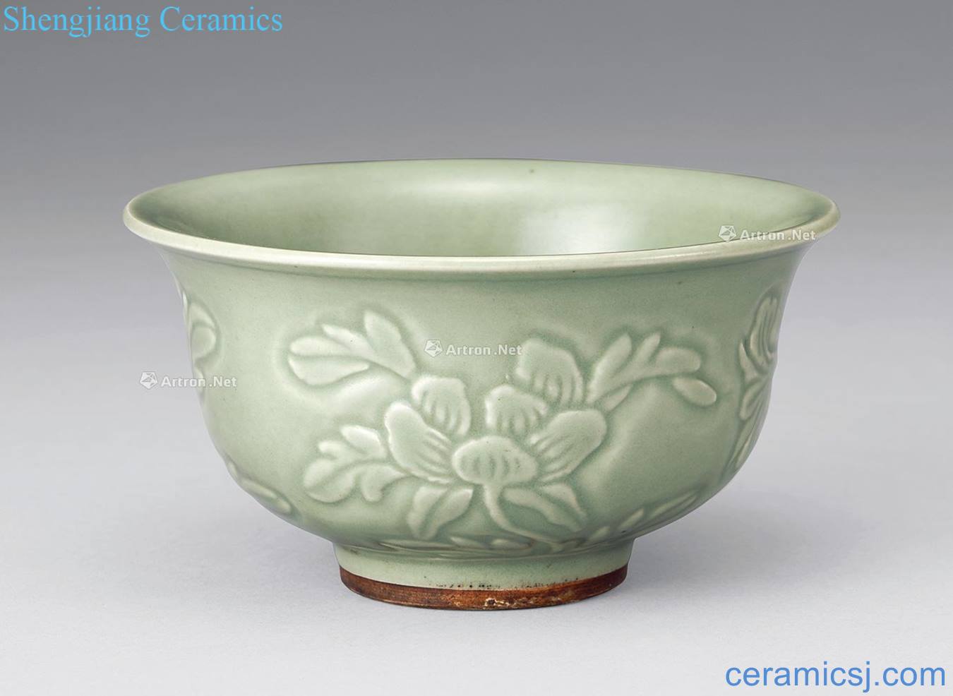 Ming Celadon carved flowers green-splashed bowls